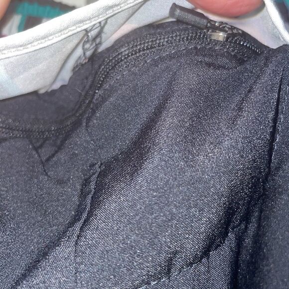 Fabletics running shorts  - Picture 7 of 8